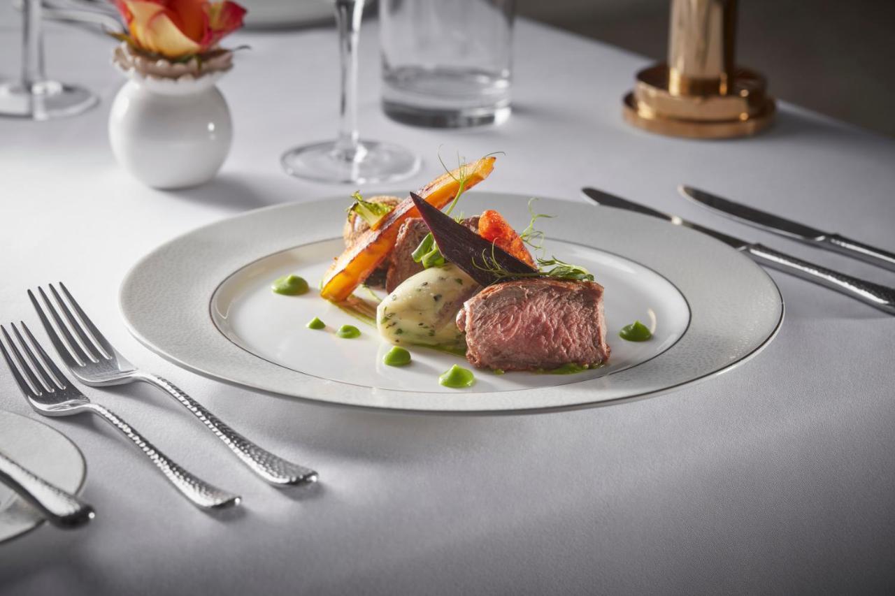 บาเดน เฮาส์ Hotel บาธ ภายนอก รูปภาพ A dinner plate