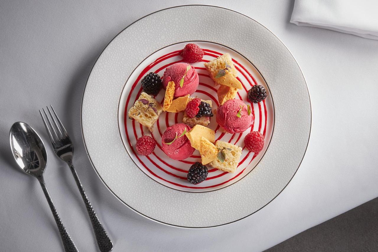 บาเดน เฮาส์ Hotel บาธ ภายนอก รูปภาพ A fruit salad