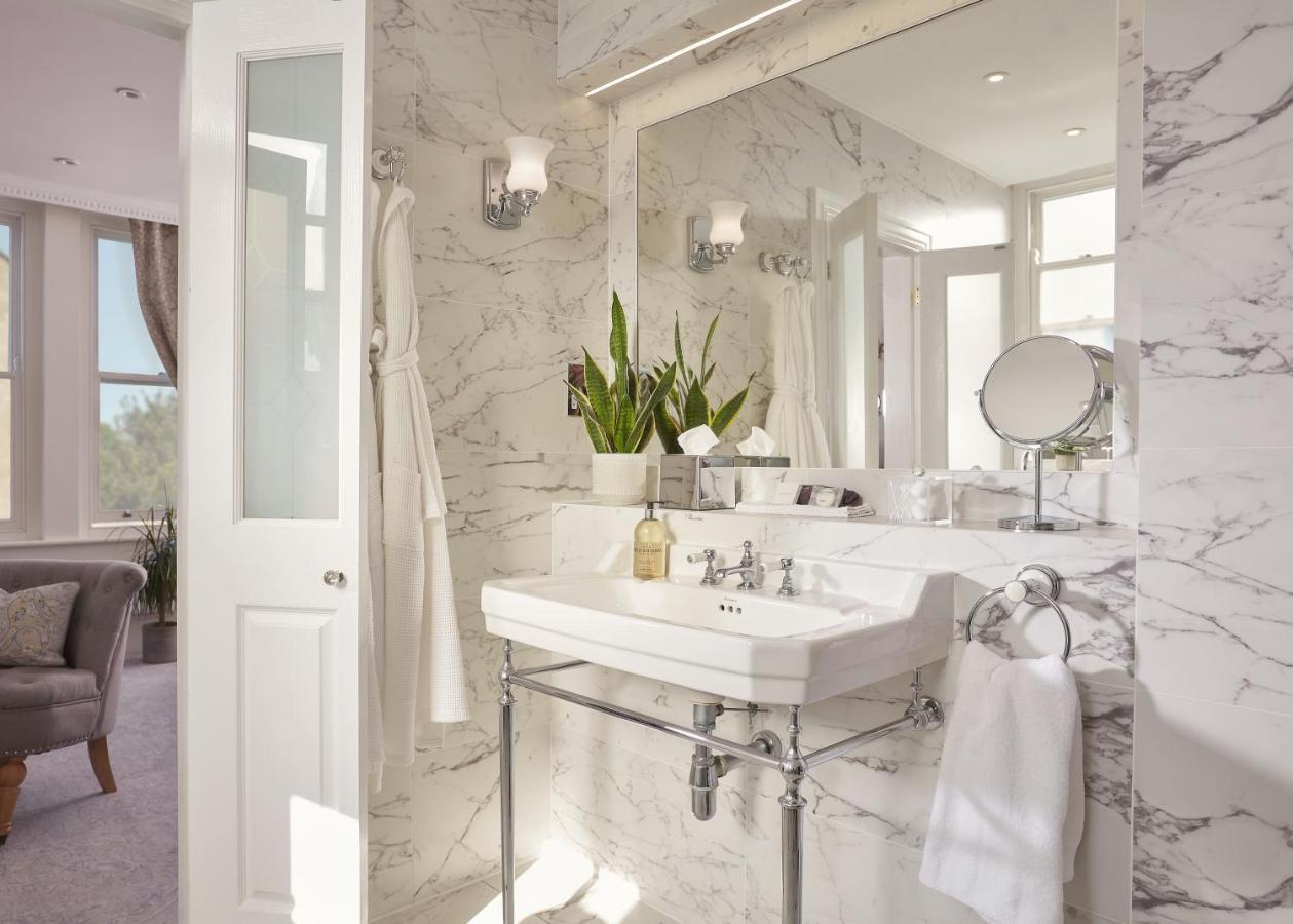 บาเดน เฮาส์ Hotel บาธ ภายนอก รูปภาพ Bathroom